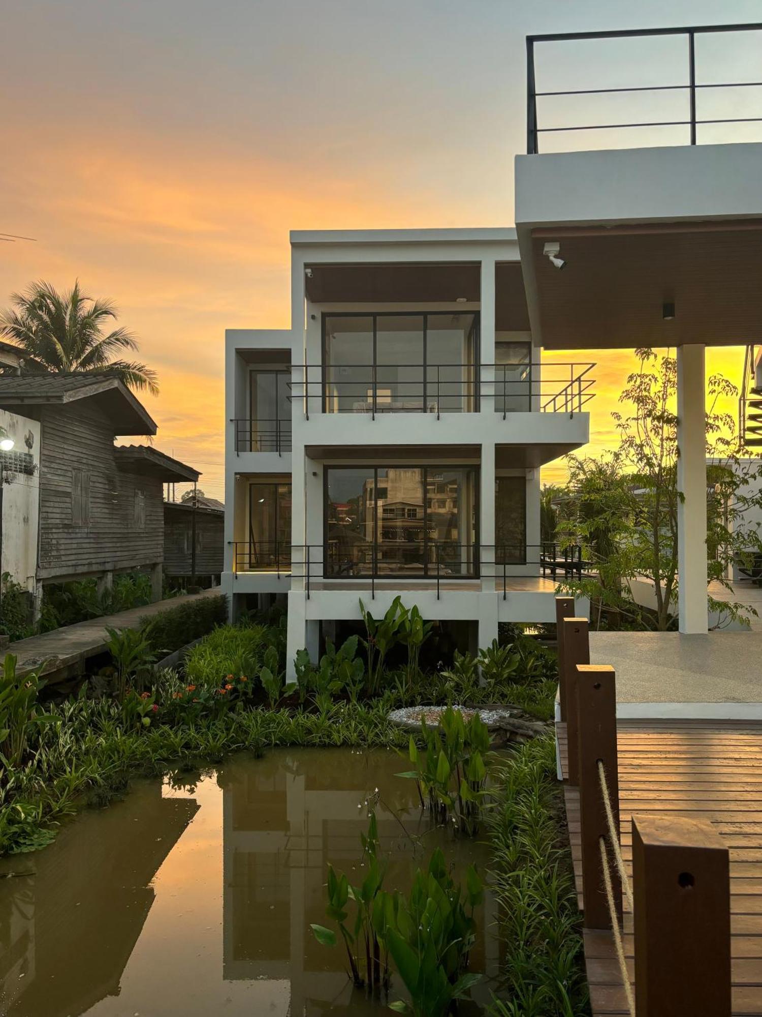 The Episode Boutique Hotel Surat Thani Exterior foto